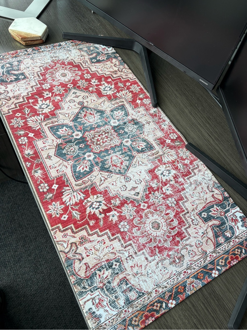 Amazon Red and Teal Vintage-Style Home Office Desk Mat